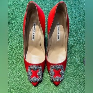 Satin Manolo Blahnik Hangisi pumps